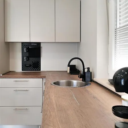 2 Bedroom Stunning In Selca Rijeka